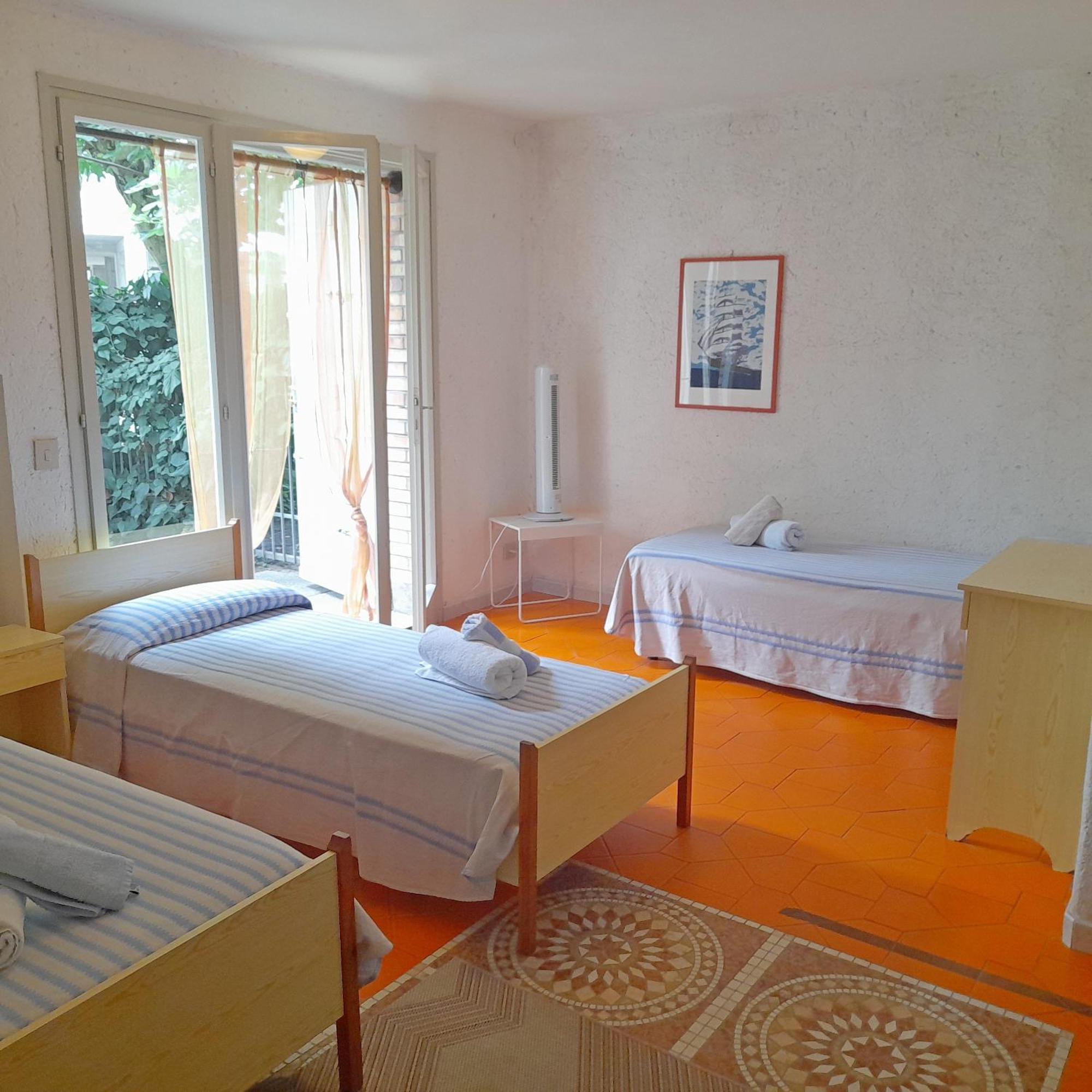 Hotel Maddalena Марина-ди-Равенна Экстерьер фото